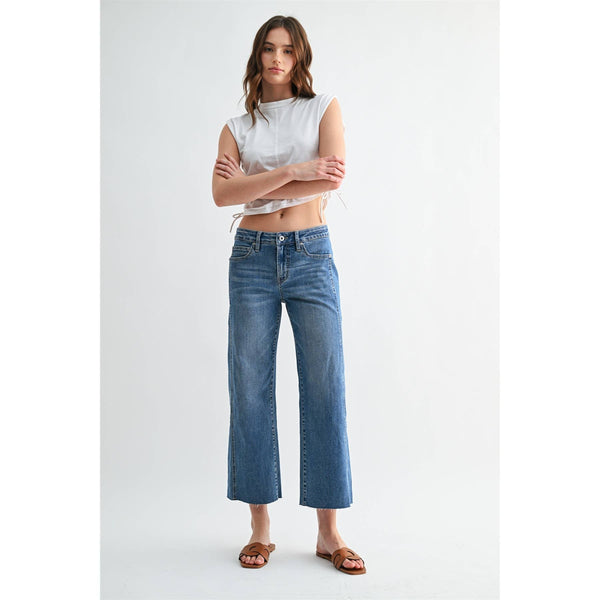 Mid-Rise Straight Tummy Tuck Crop Jean