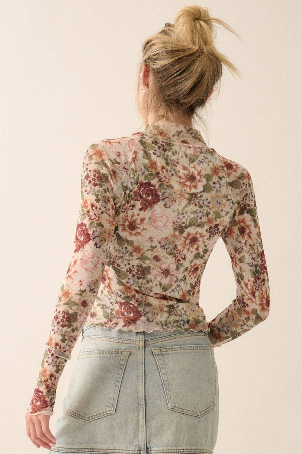 Floral Mesh Lettuce-Edge Mock Neck Top
