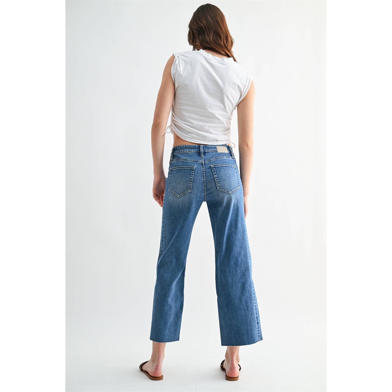 Mid-Rise Straight Tummy Tuck Crop Jean