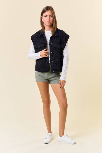 QUILTED POINT COLLAR FLAP VEST