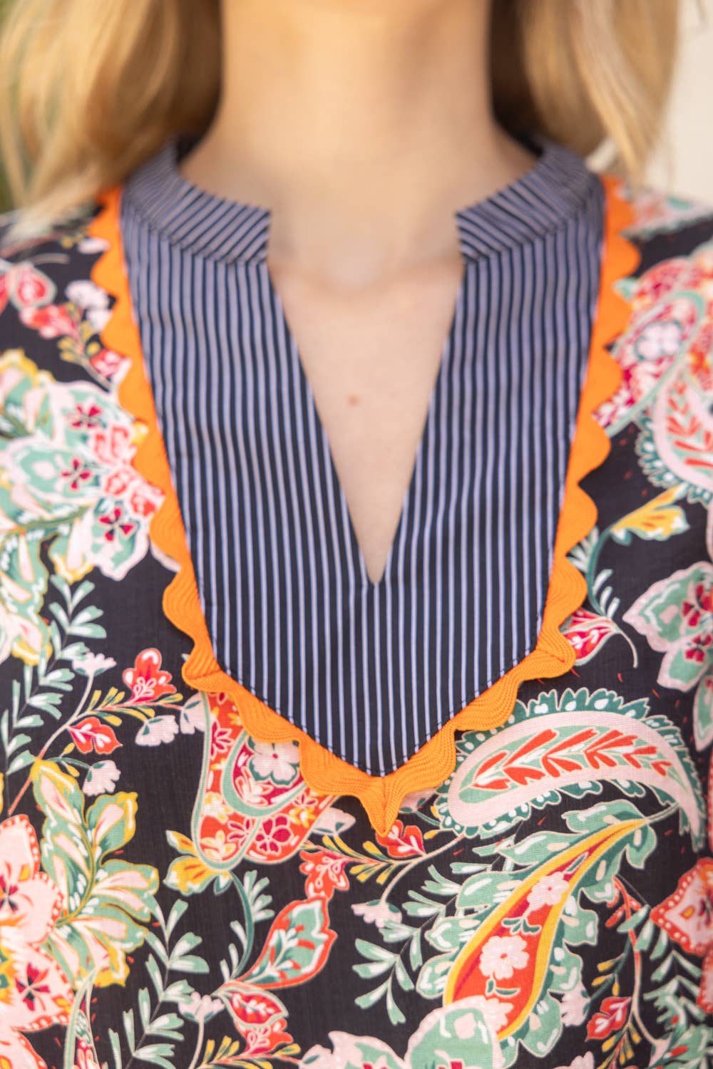 Black Floral Wavy Trim Mixed Top
