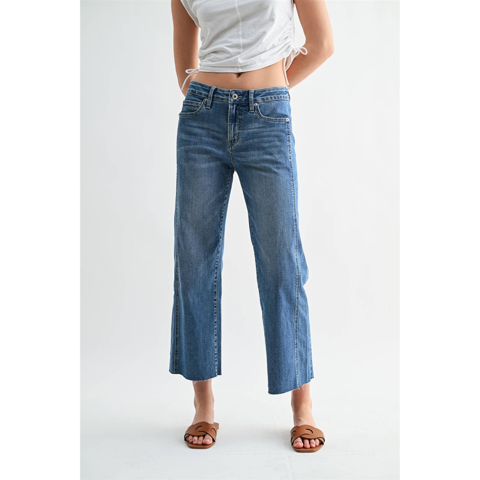 Mid-Rise Straight Tummy Tuck Crop Jean