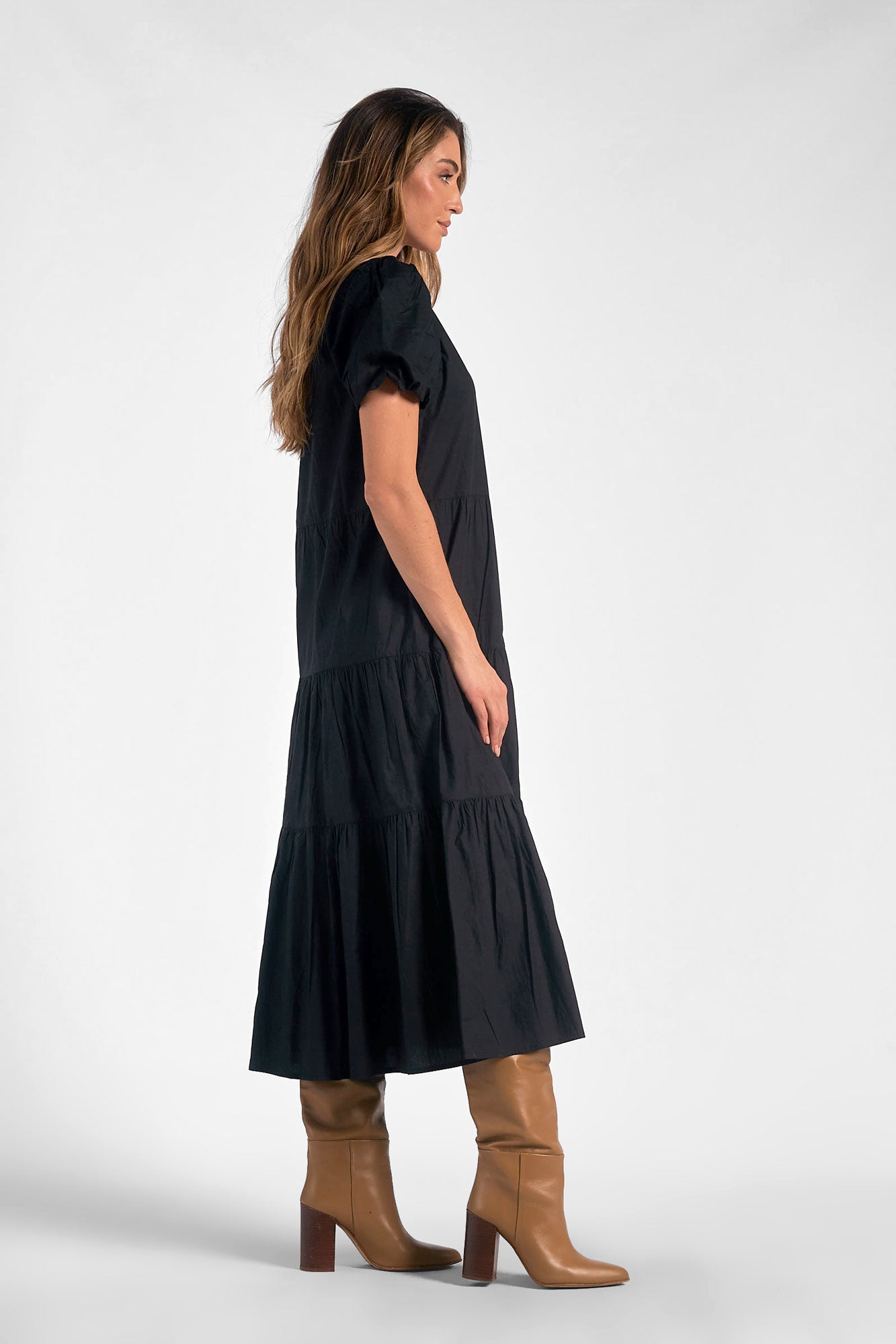 Elan Short Sleeve Midi Dress at Maria Vincent Boutique Elan Short Sleeve Midi Dress at Maria Vincent Boutique