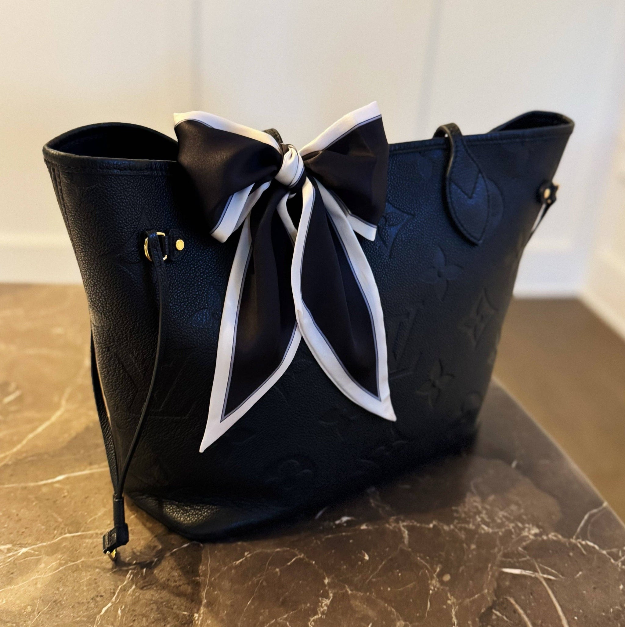 Chic Contrast Edge Ribbon Scarf