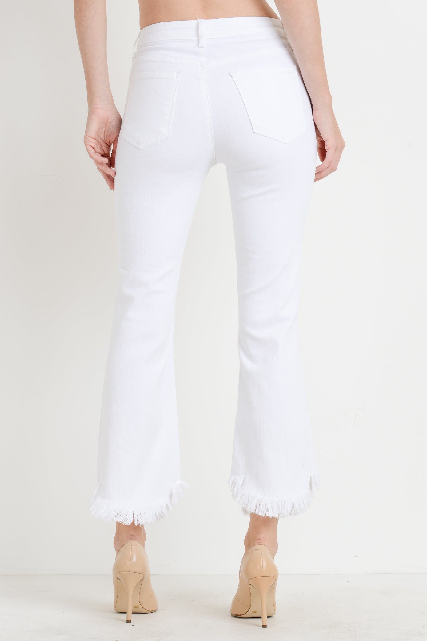 High Rise Skinny Crop Jeans with Curve Frayed Hem