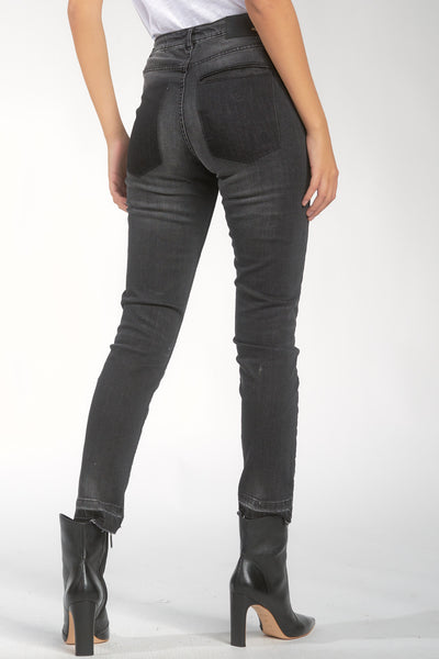 Grey Skinny Jeans with Reversed Pockets