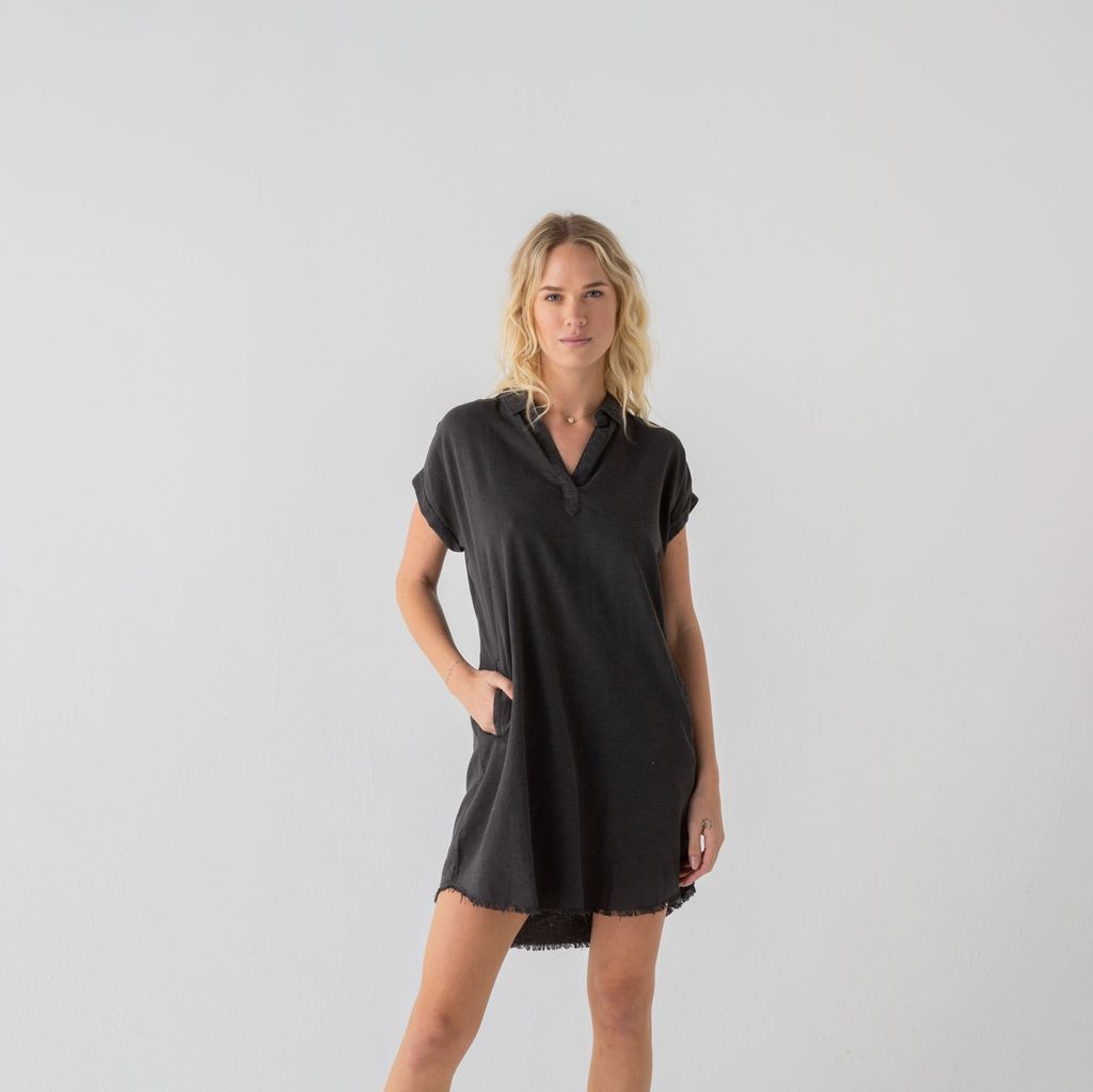 Short Sleeve Pullover Collared Dress