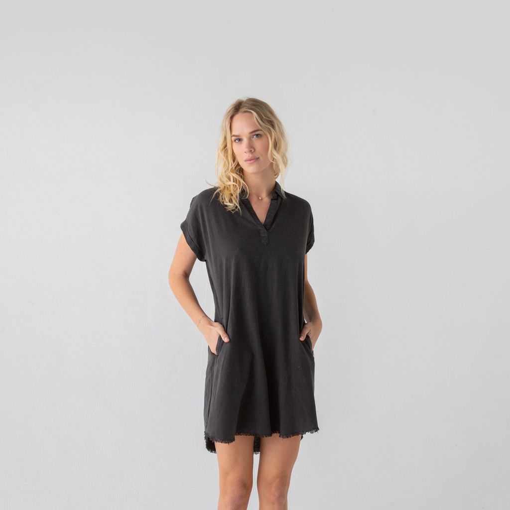 Short Sleeve Pullover Collared Dress