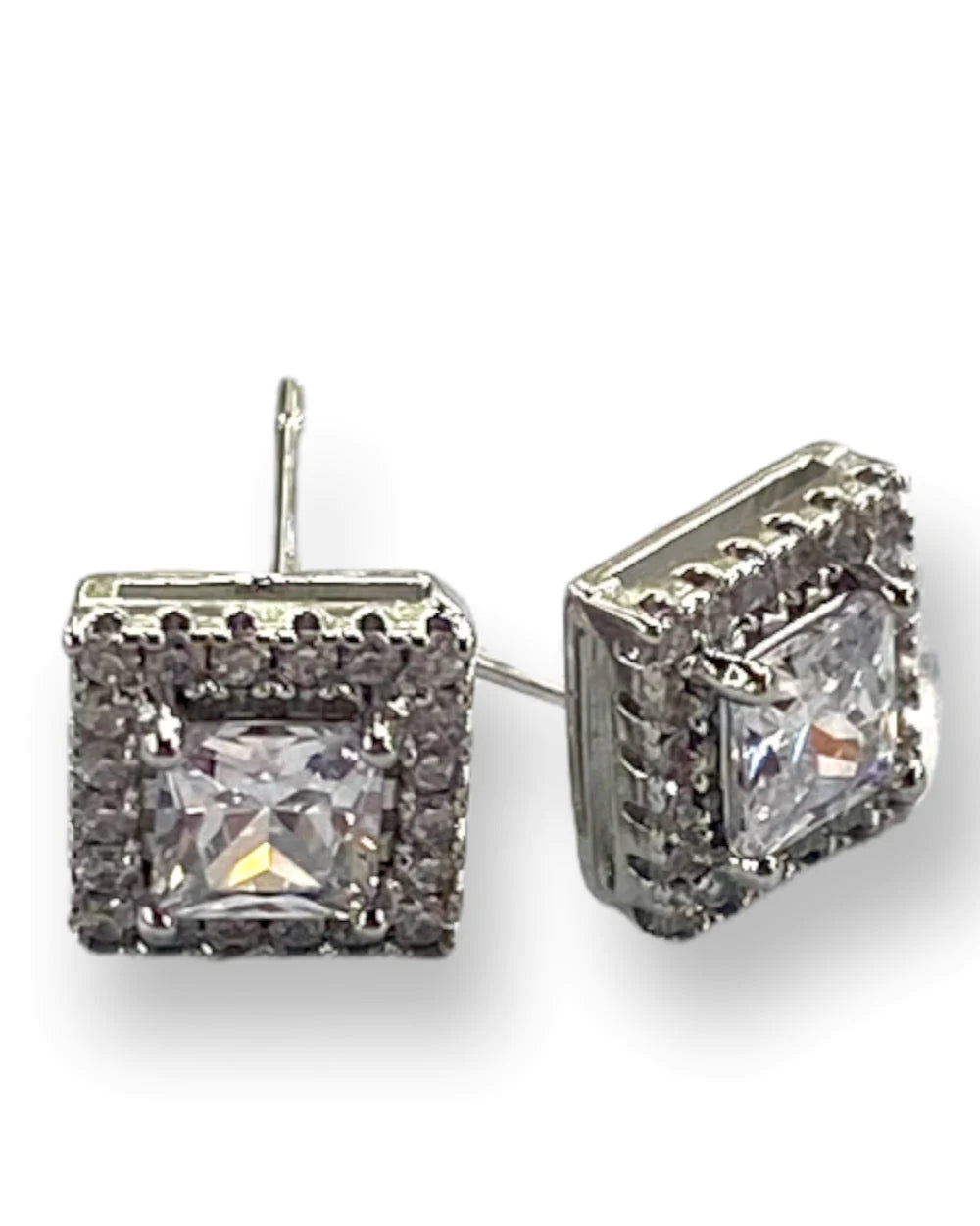 InspireDesigns Aria Post Earrings