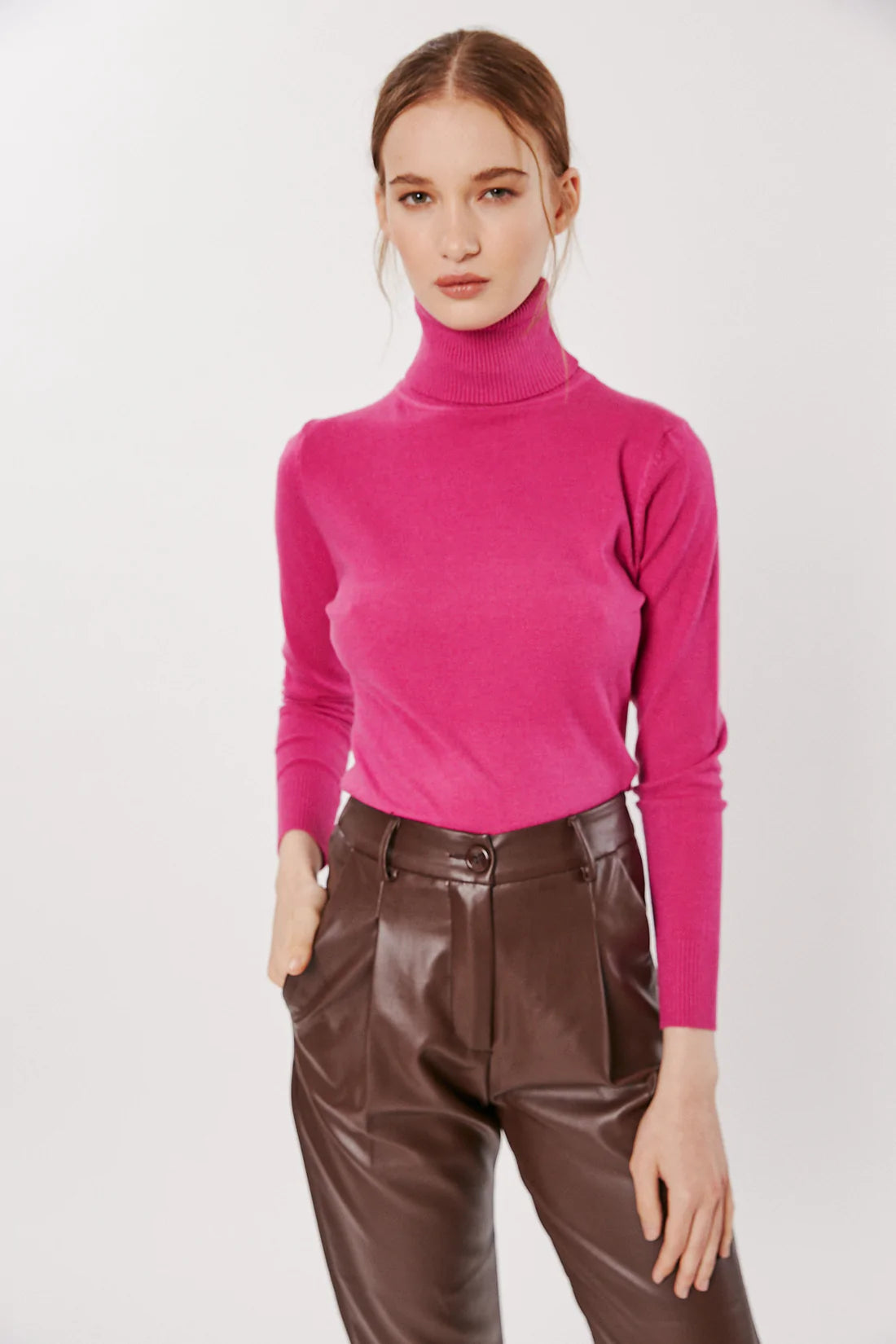 Magenta turtleneck sweater discount