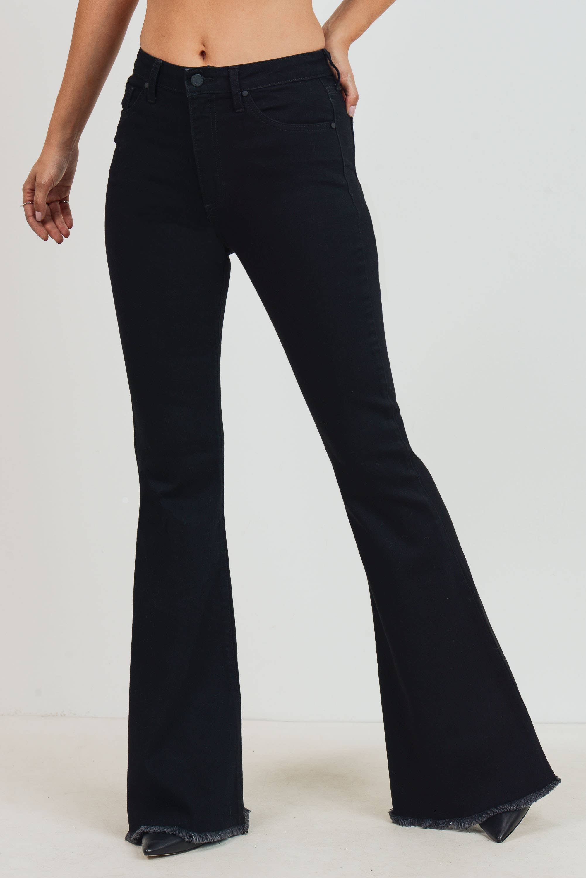 Chels High Waisted Bell Bottom Flare Denim Jeans - Black – Willow Boutique